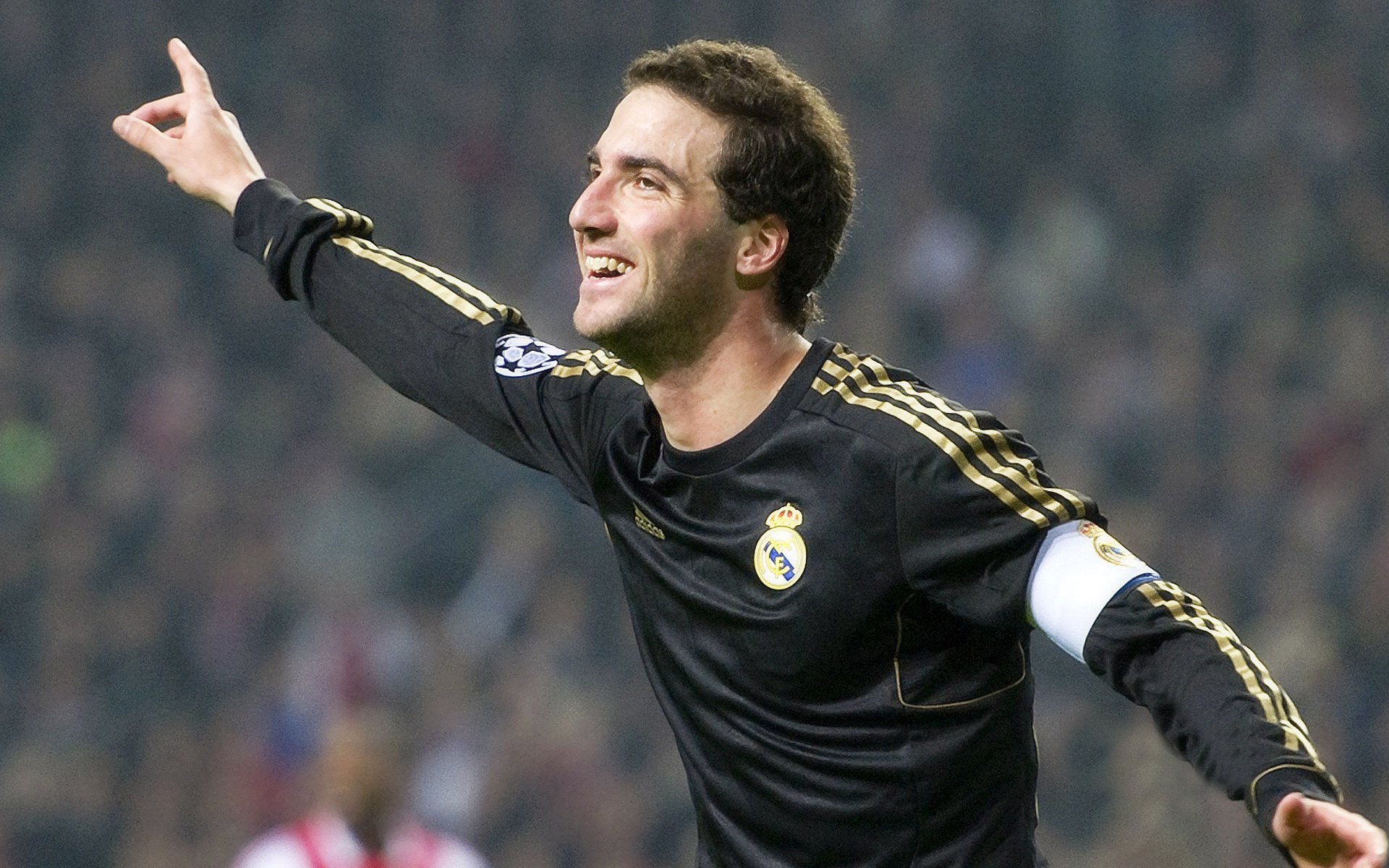 绿色低碳足球装备在全国逐步普及,推动可持续发展,绿色低碳产品